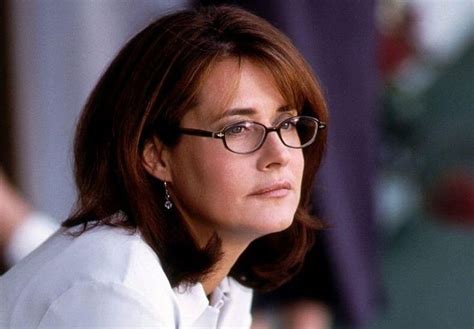 lorraine bracco|More.